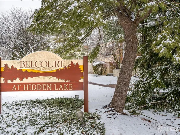 1118 Schmidt Ln, North Brunswick, NJ 08902