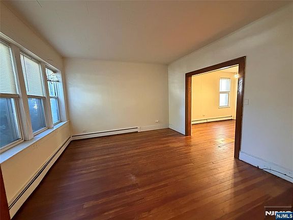 5th image of 34 Feronia Way