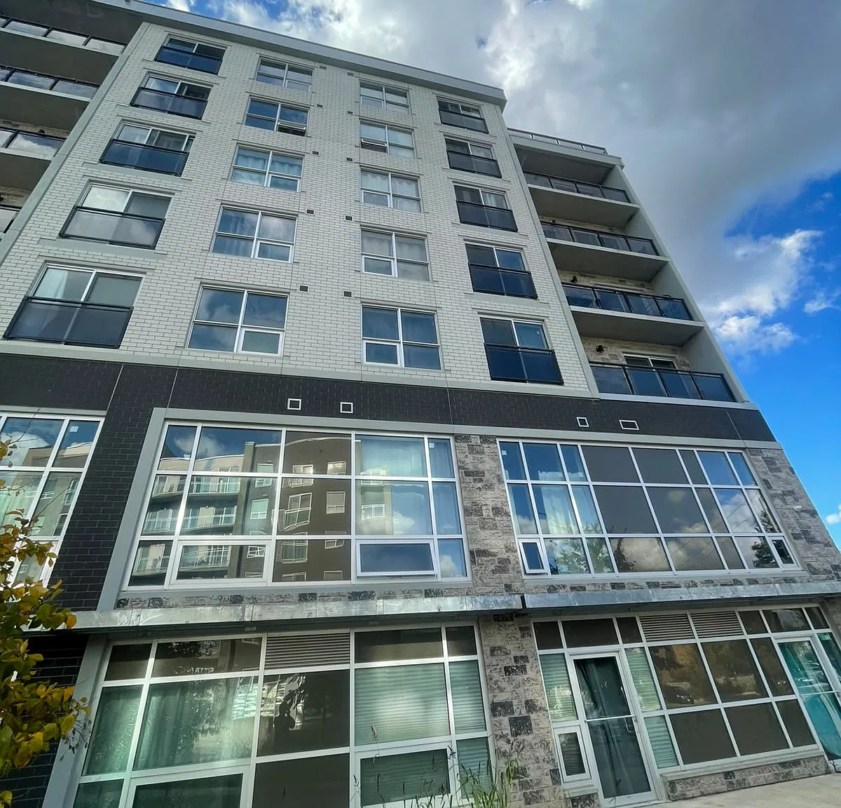 2 bed, 540 sqft, $1,850 — Photo 1
