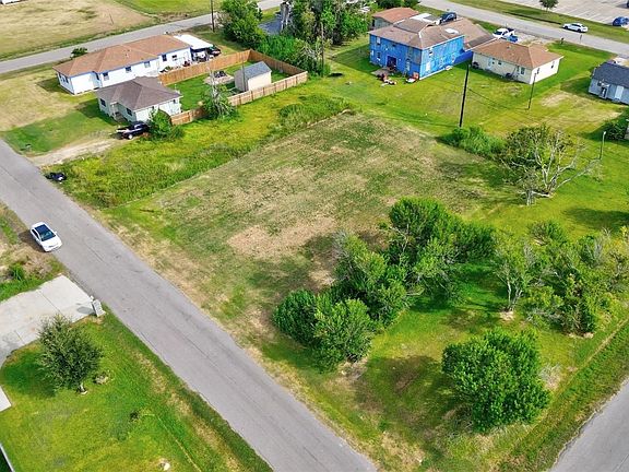 4th image of 512 S Avenue G