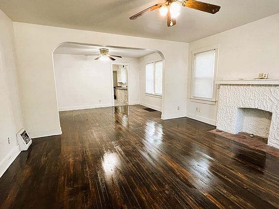 612 N Grove Linving room to kitchen_09042024