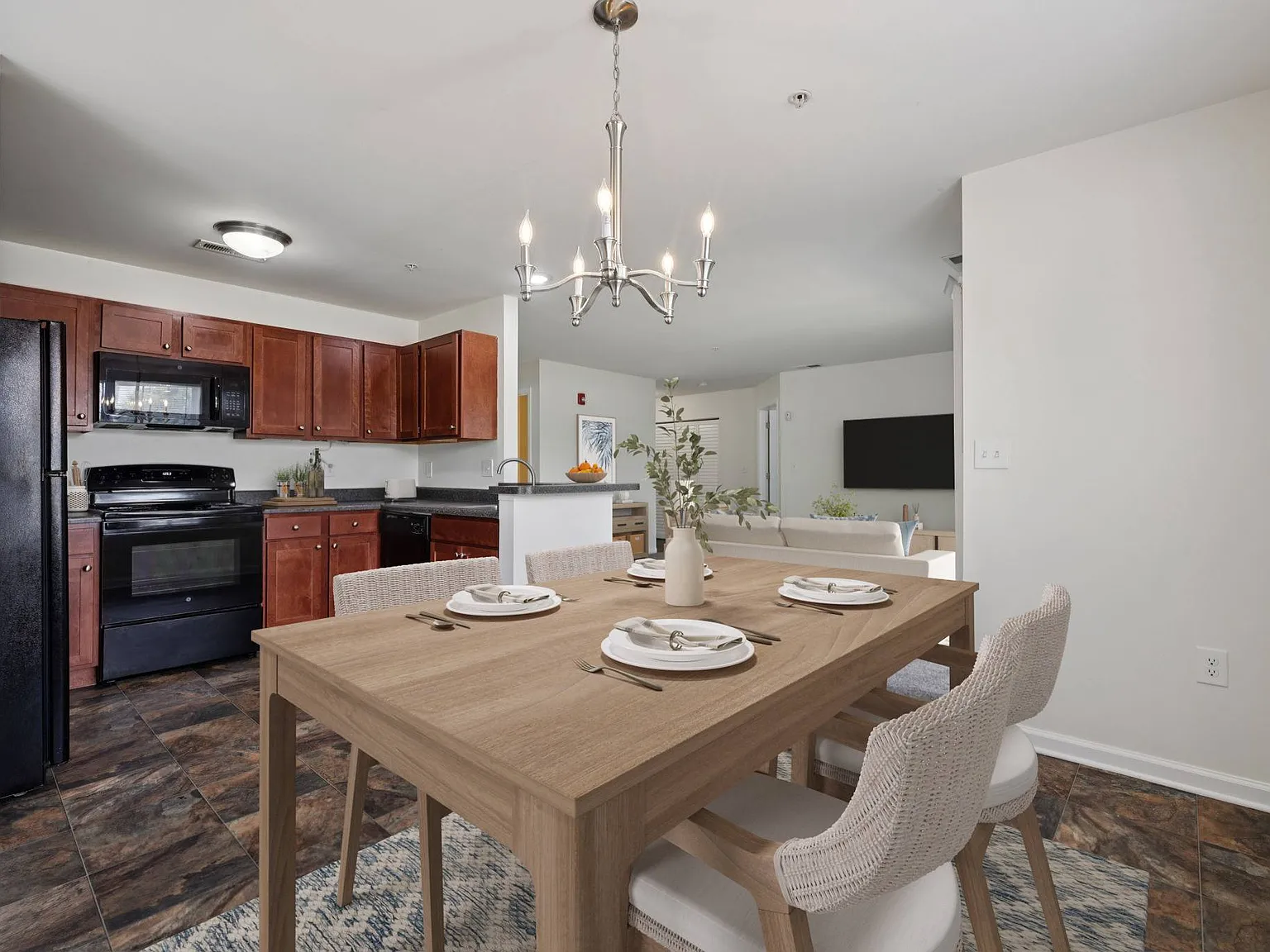 The Residences at Seven Gables — Photo 4
