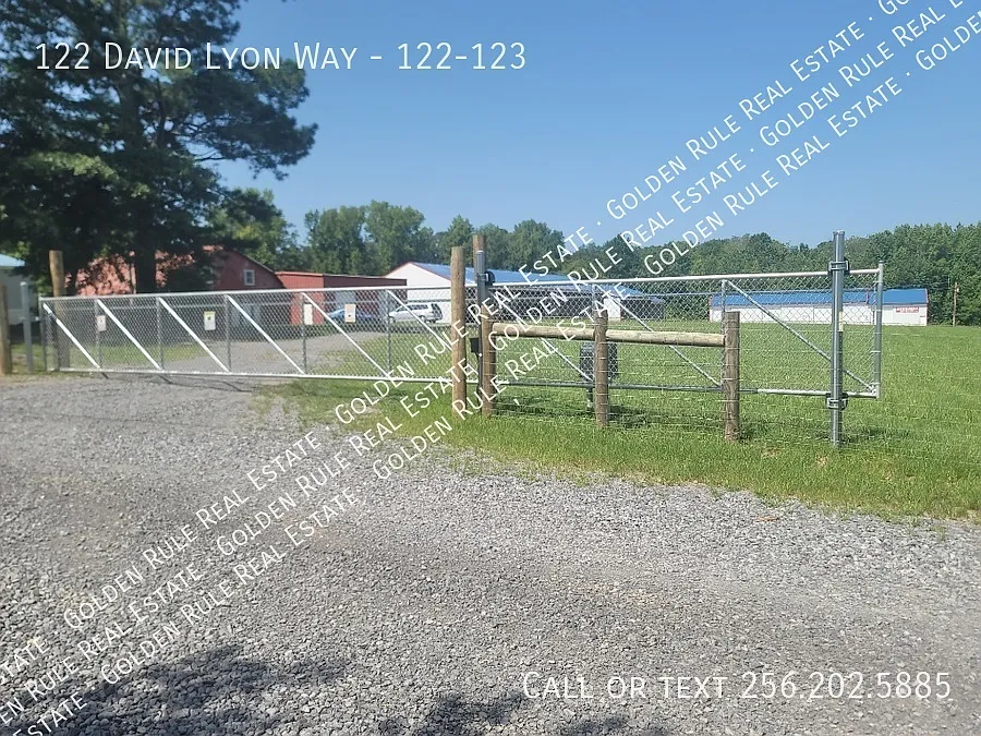 Studio, 1230 sqft, $995 — Photo 3