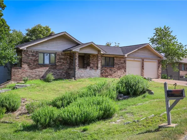 3 Country Club Dr, Holiday Island, AR 72631