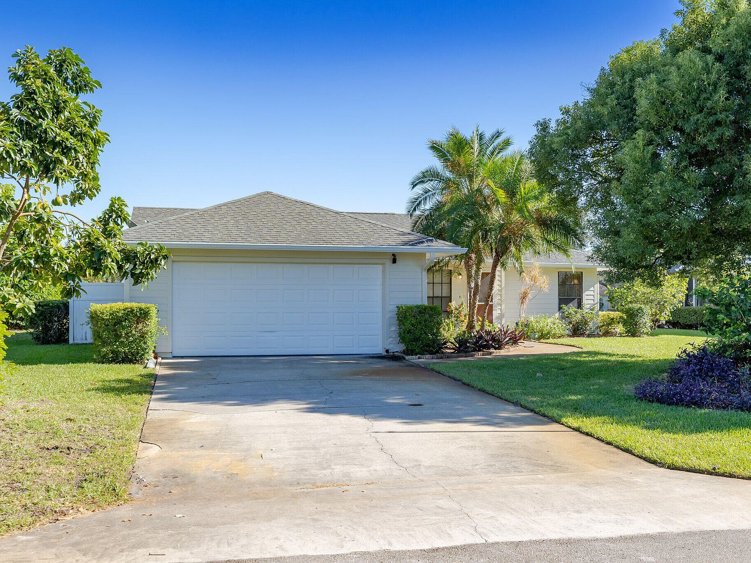 6520 SE Nantucket Ct