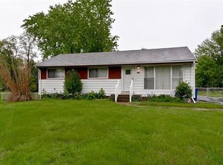 143 Hutchinson Rd, Ballwin, MO 63011