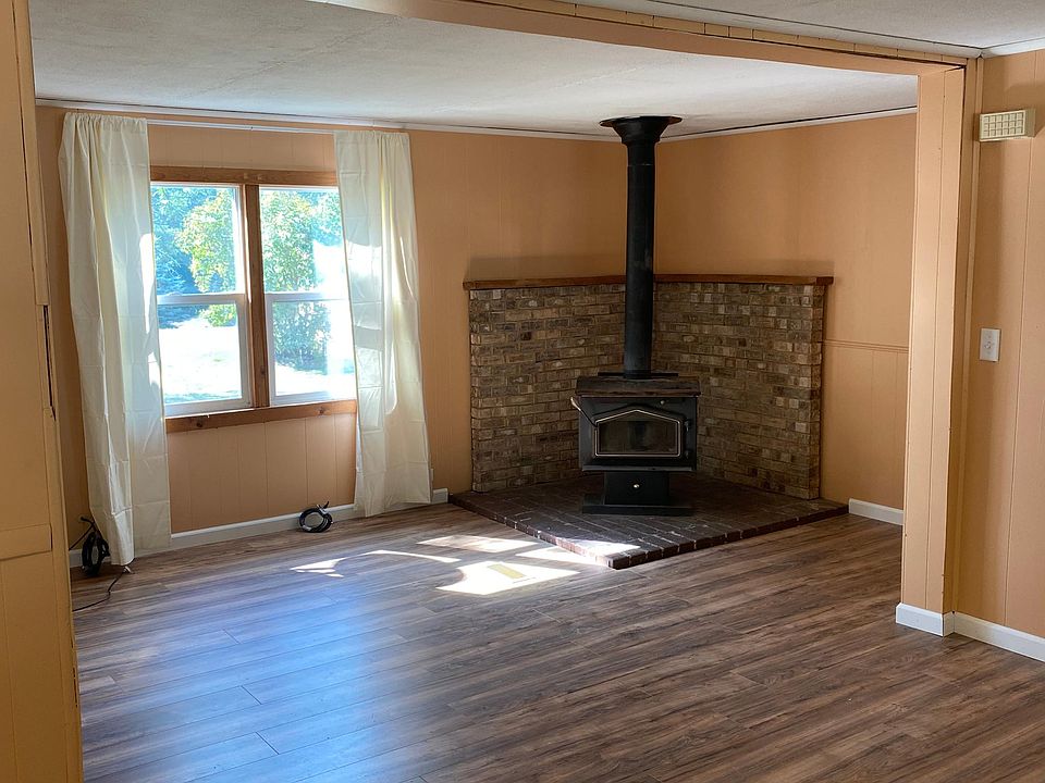 1st image of 2150 Russell Dr