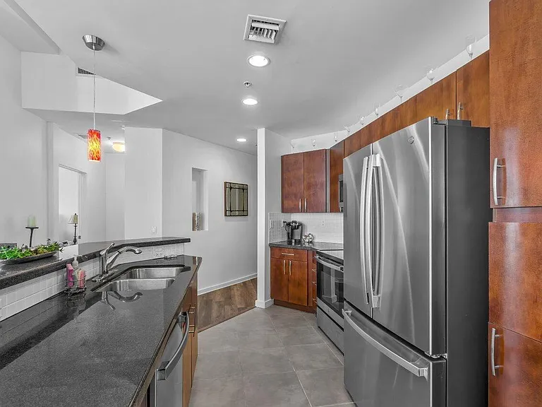 300 S Australian Ave #1605 — Photo 7