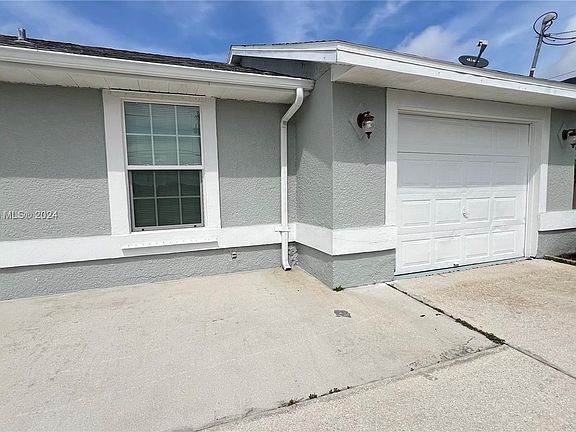 2nd image of 1125 SW 31st Ter