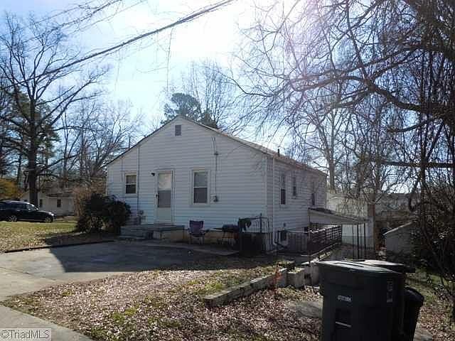 2nd image of 1500 Bellevue St