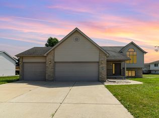 1671 Sapphire Ct, Hobart, IN 46342