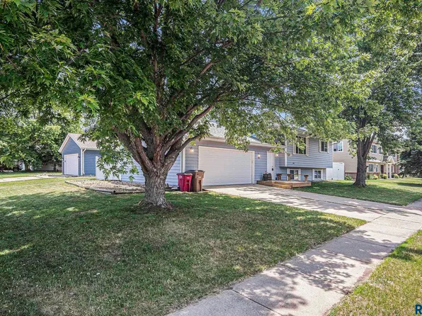 410 N Joseph Ave, Tea, SD 57064