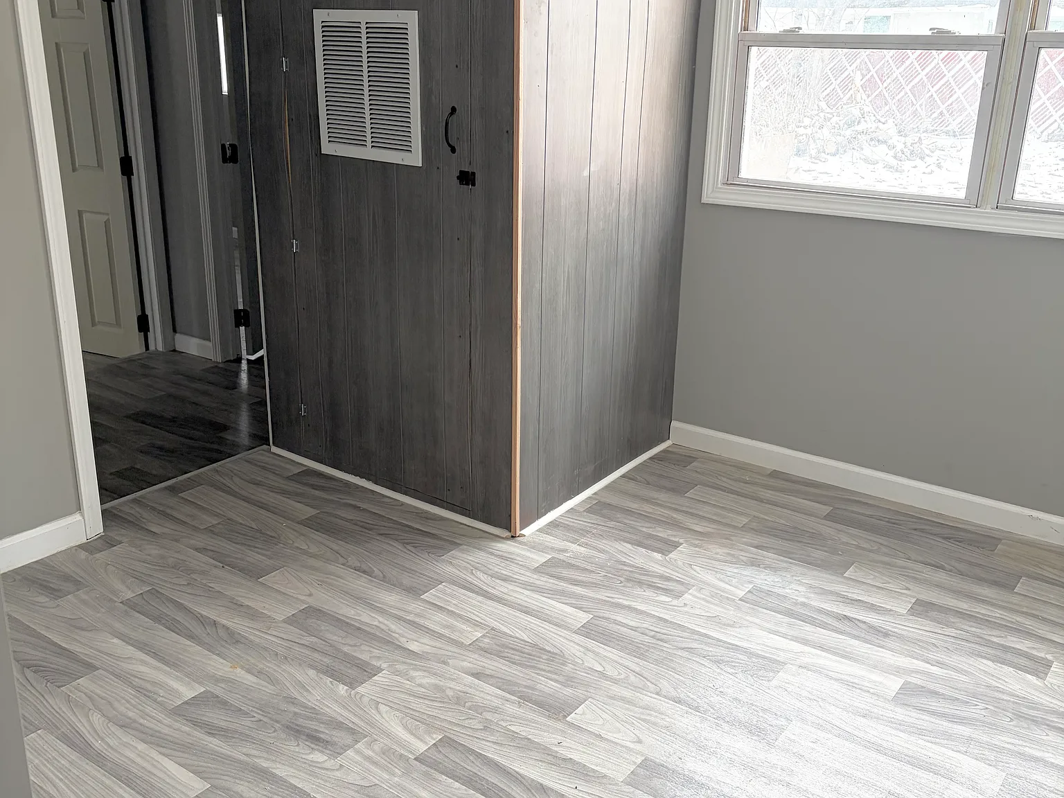 3 bed, 1300 sqft, $1,299 — Photo 2