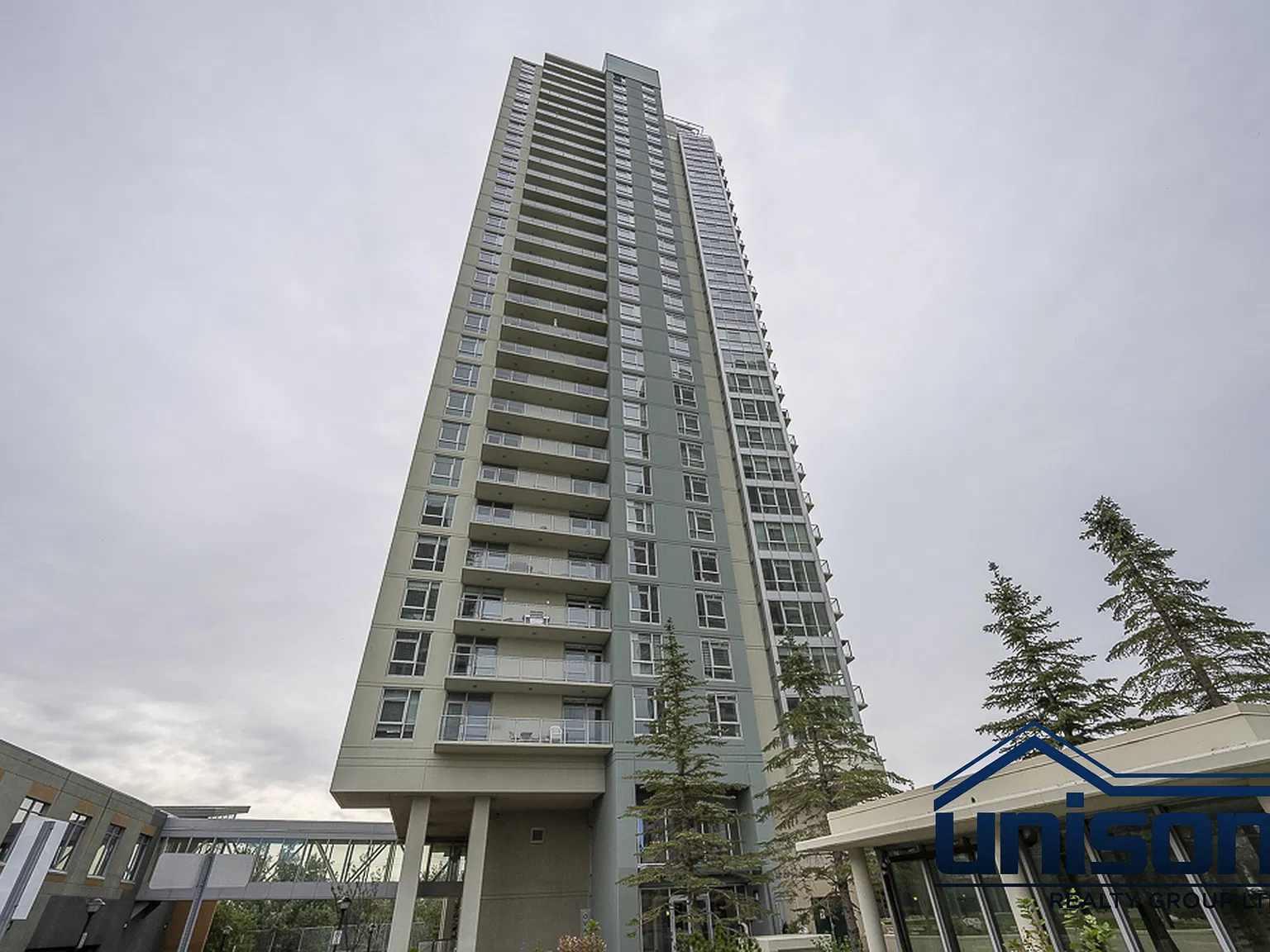 3 bed, 1155 sqft, $2,800 — Photo 1