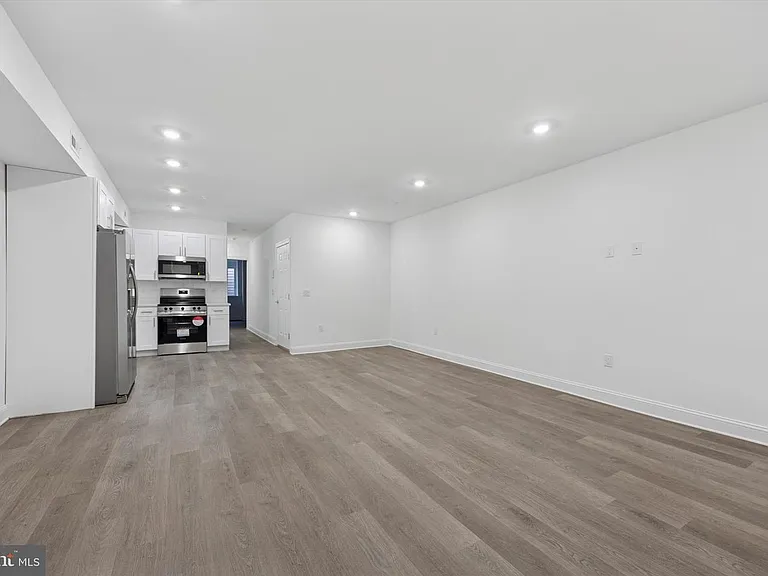 838 S 51st St #2 — Photo 2
