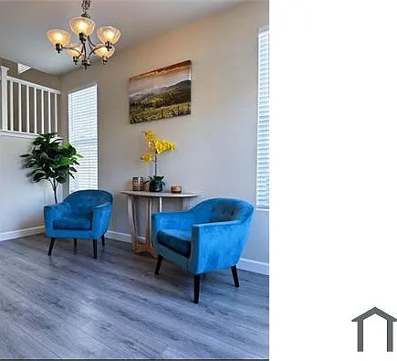 715 Ferrier Way — Photo 3