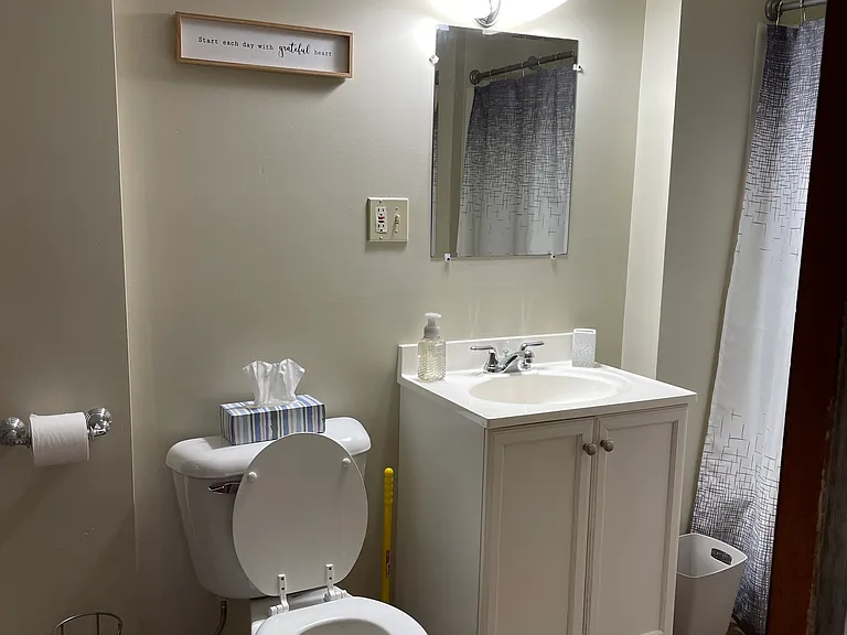 48 W Bates St #2 — Photo 6