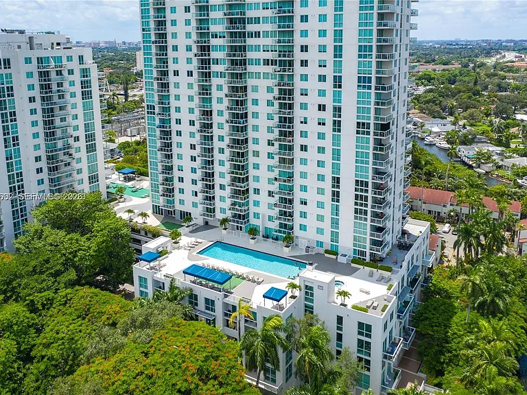 1861 NW South River Dr #2609 — Photo 33
