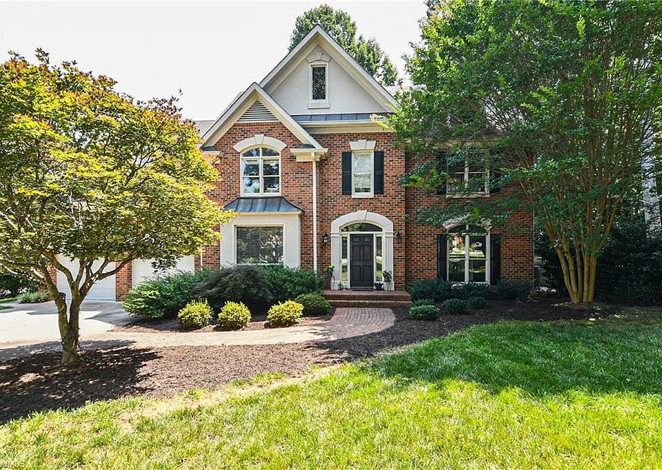 1st image of 22 Rosebay Ln