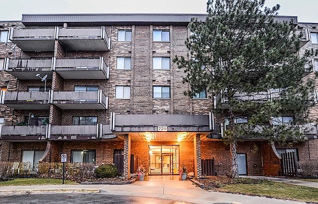 1st image of 720 Wellington Ave Unit 107