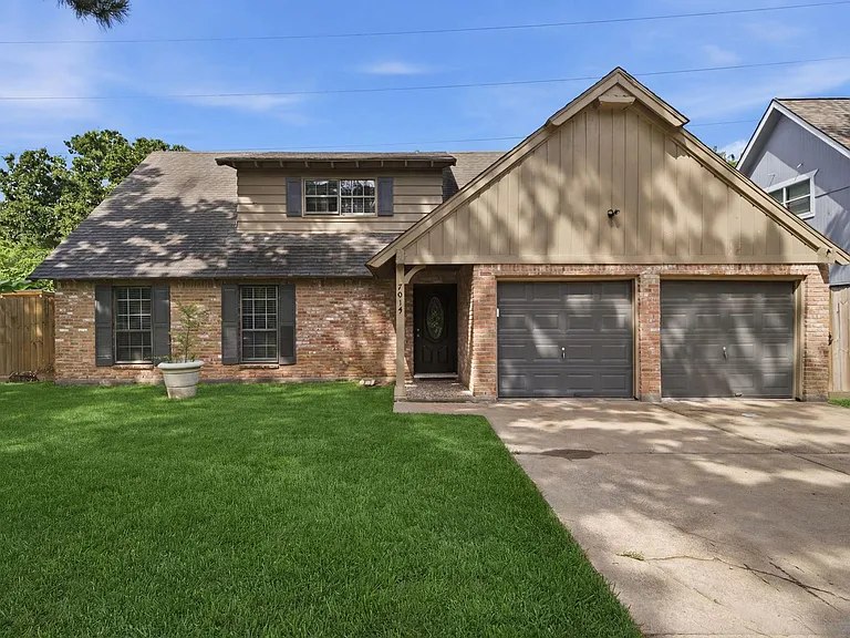 7019 Oak Bough Dr — Photo 1