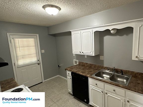 5th image of 3748 Walsingham Dr