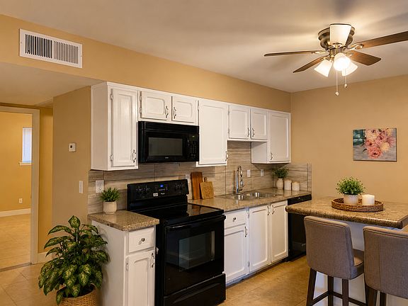 3rd image of 4126 S La Corta Dr