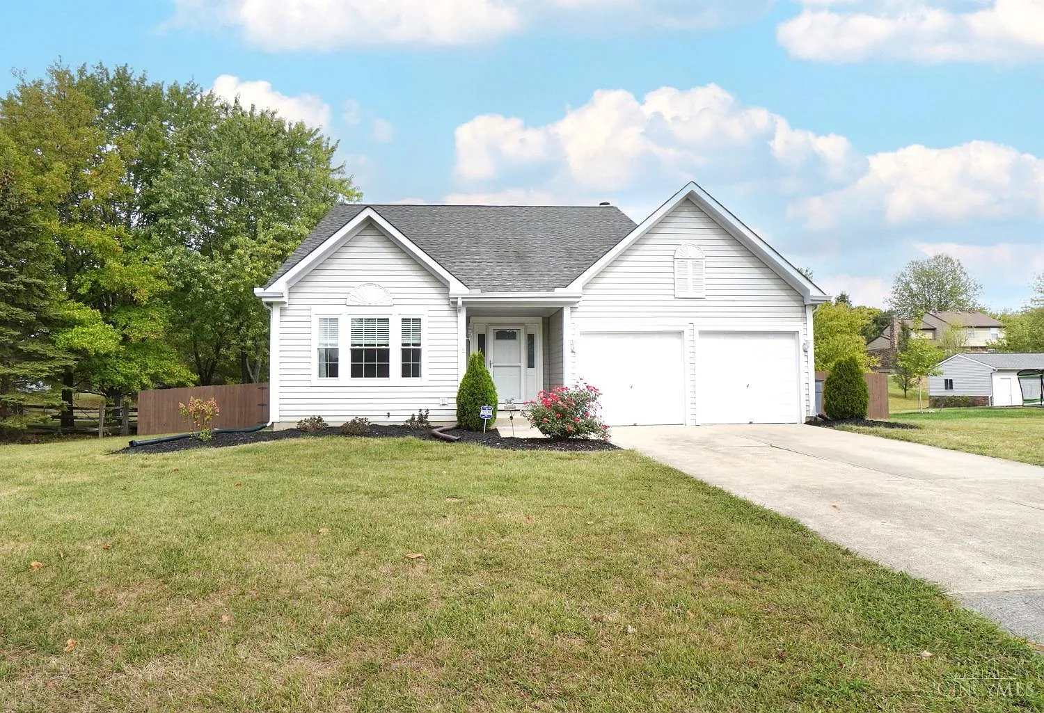 8264 Verdant Dr photo 1