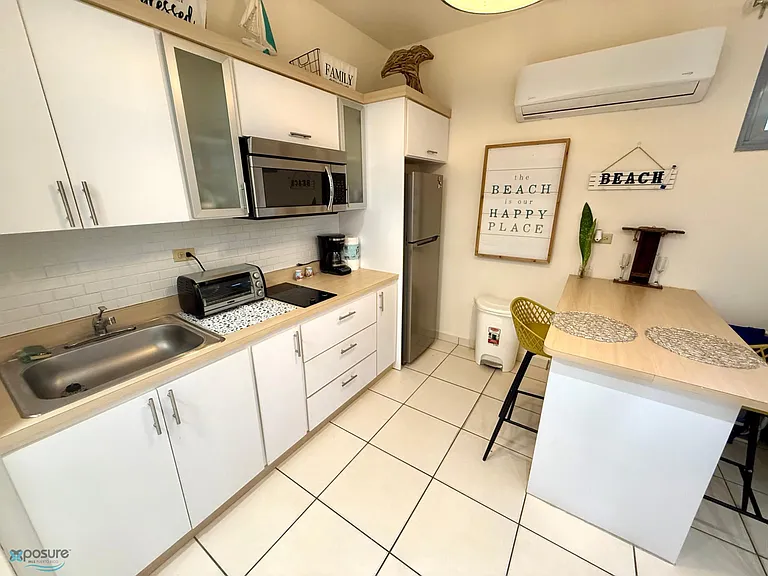 6 Sea Bch — Photo 8