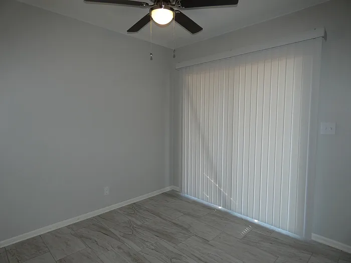 211 W 2nd St #3 — Photo 8