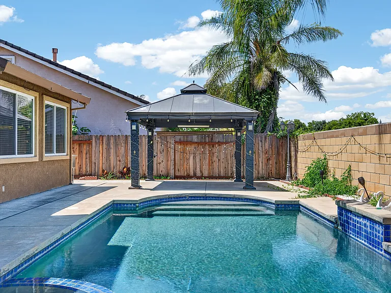 1490 Peppertree Rd — Photo 37