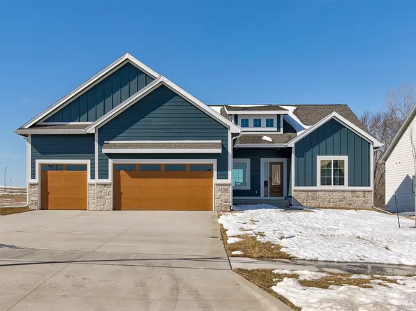 3136 NW Prescott Ct, Grimes, IA 50111