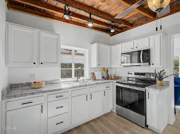 328 W 38th St, Tucson, AZ 85713