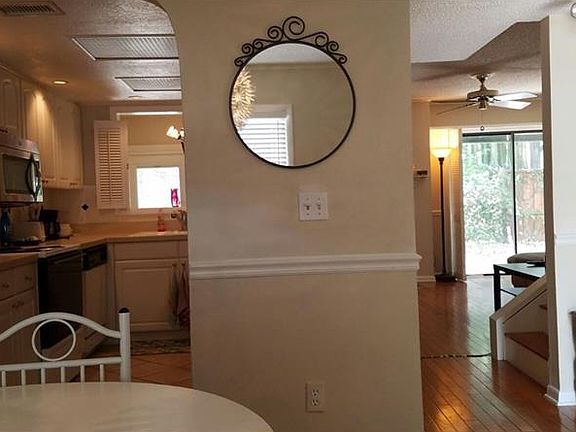 2nd image of 643 Huntington Ave #6