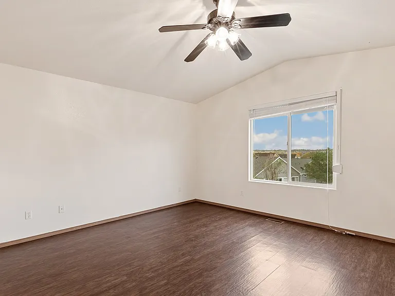 1035 Lords Hill Dr — Photo 17