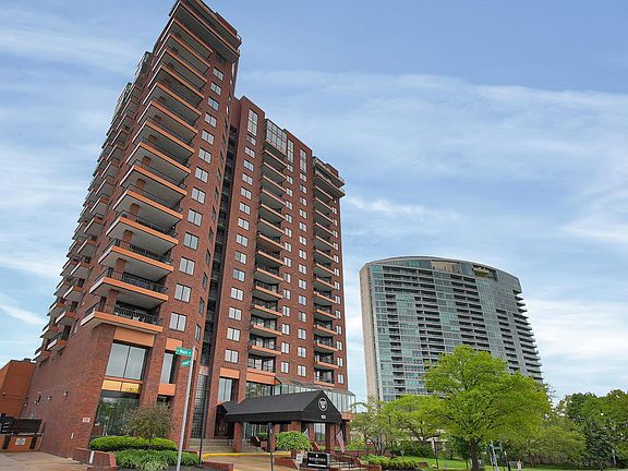 4th image of 155 W Main St APT 1405