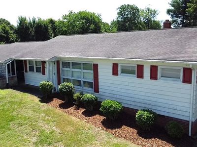 801 E Sunrise Ave, Thomasville, NC, 27360