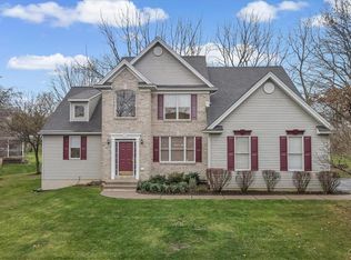 7281 Periwinkle Dr, Macungie, PA 18062