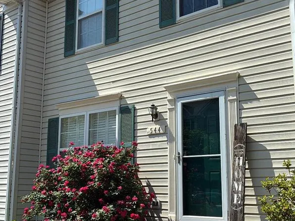 544 Highland Towne Ln, Warrenton, VA 20186
