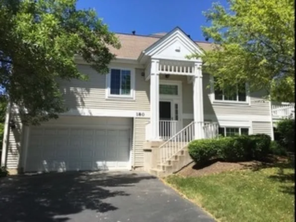 180 Lucerne Ct, Wheeling, IL 60090