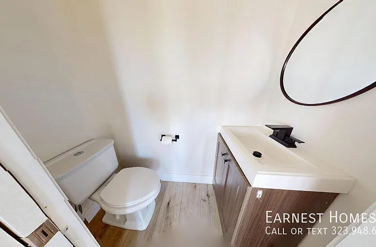 1307 Waterloo St — Photo 11