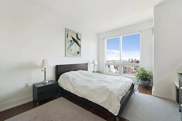 Sold by Nest Seekers International | media 5