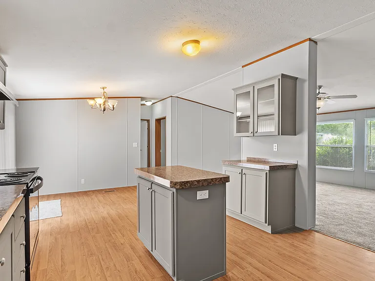 156 County Road 1304 — Photo 12