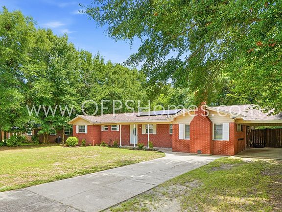 3rd image of 127 Judith Dr