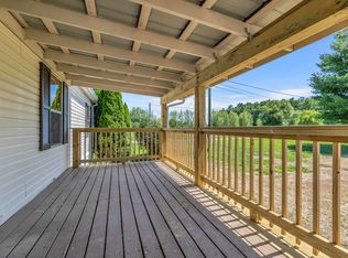 1894 Parker Rd, Manchester, TN 37355