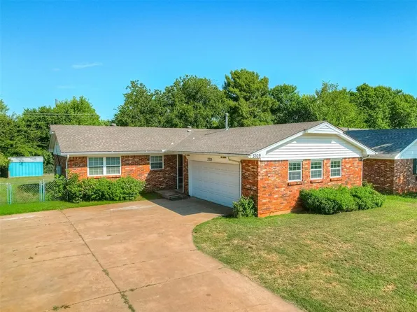 3709 Rolling Ln, Midwest City, OK 73110
