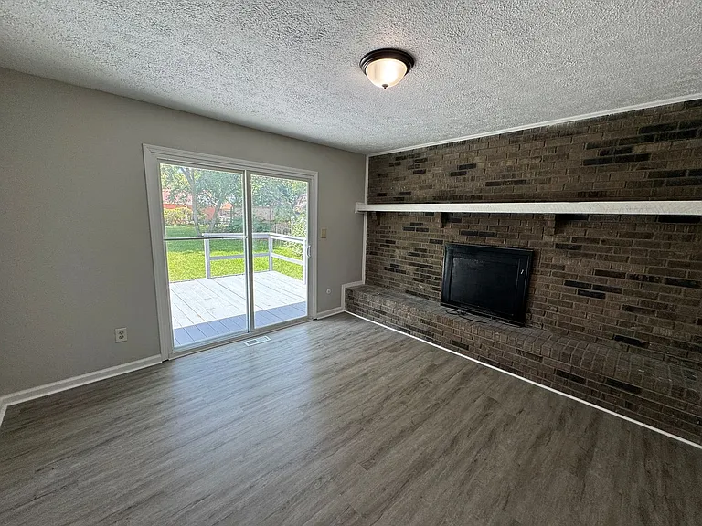 9634 Meadowlark Dr — Photo 15