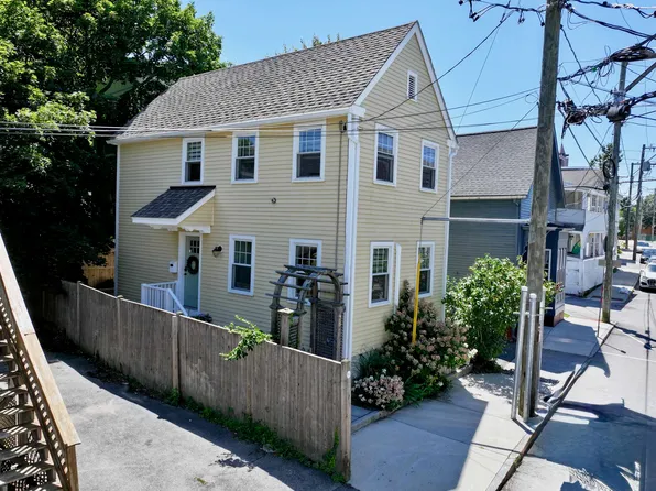 282 Hanover Street, Portsmouth, NH 03801