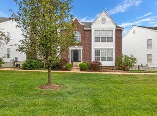 1317 Crossings Ct UNIT B, Ballwin, MO 63021