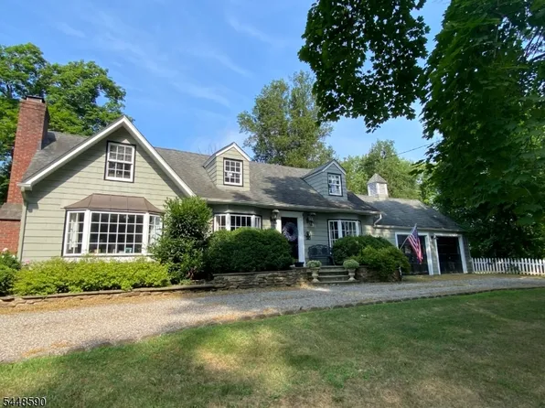 11 Miller Ave, Tewksbury Twp., NJ 08858